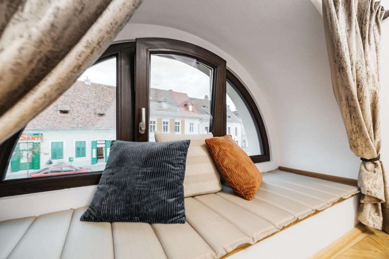 Downtown Cio Apartment Sibiu Esterno foto
